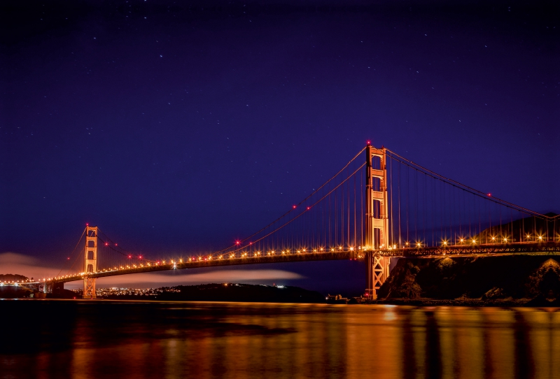 Golden Gate Bridge mit Sternenhimmel