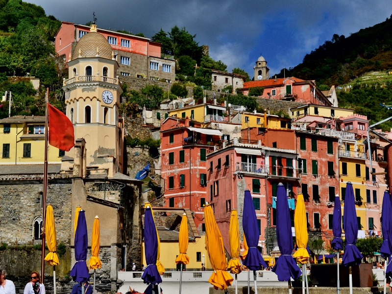 Le Cinque Terre, Farbenfrohes Vernazza