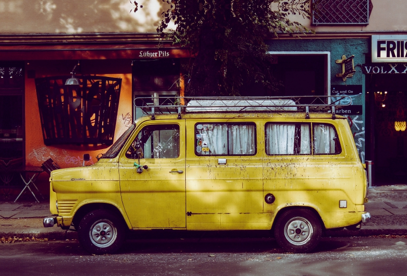 Alter Ford-Bus (Berlin)