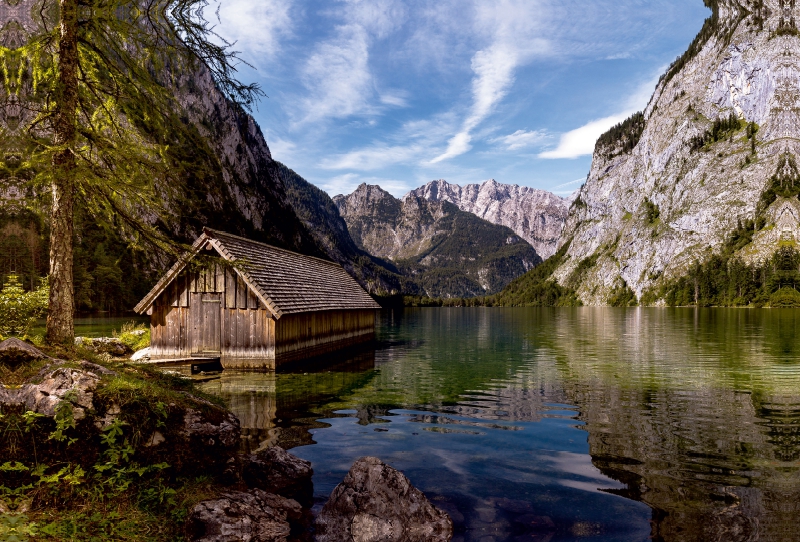 Obersee - Blick talauswärts auf die Hachelköpfe und den Watzmann