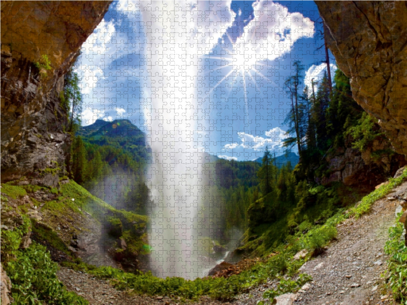 Der Johannes Wasserfall im puren Sonnenschein