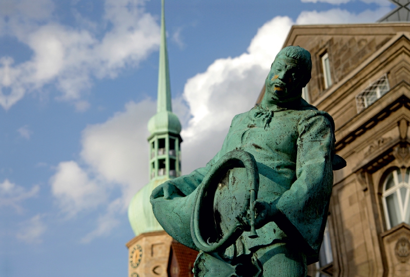 Bläserbrunnen und Reinoldikirche