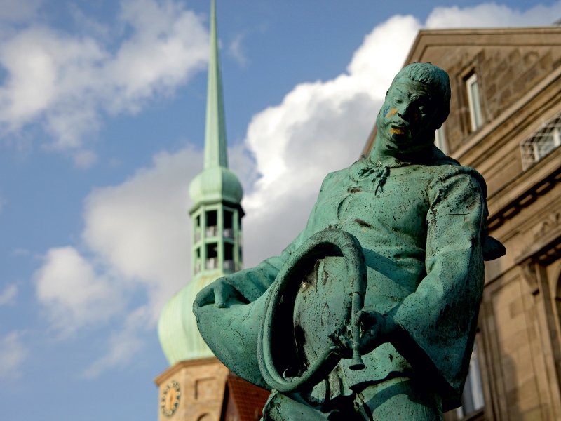 Bläserbrunnen und Reinoldikirche