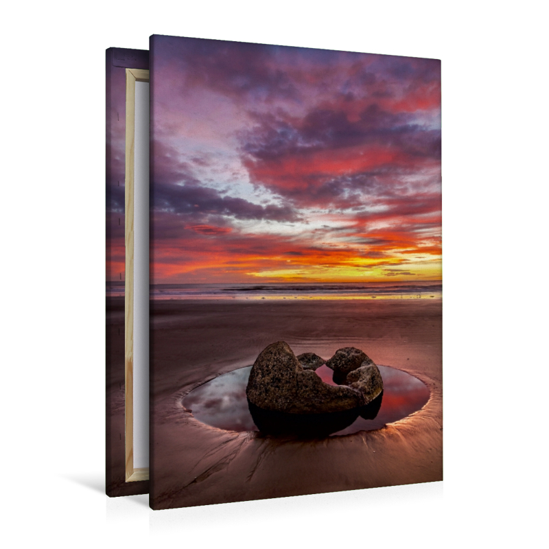 Magischer Augenblick bei den Moeraki Boulders, Neuseeland