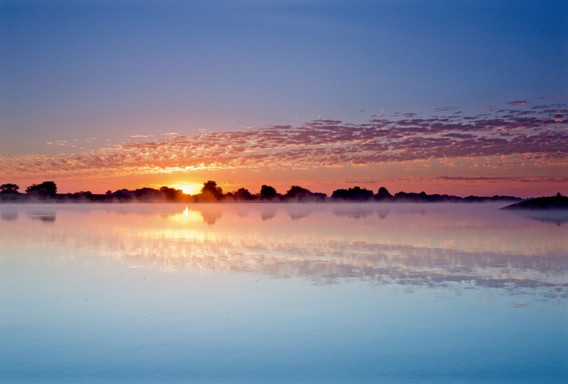 Der Sonnenaufgang an der Elbe