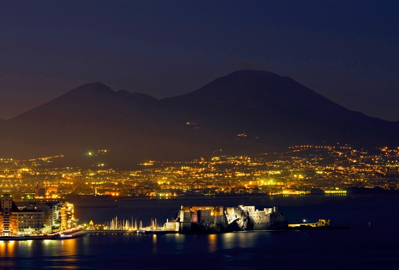 Castel dell´Ovo bei Nacht