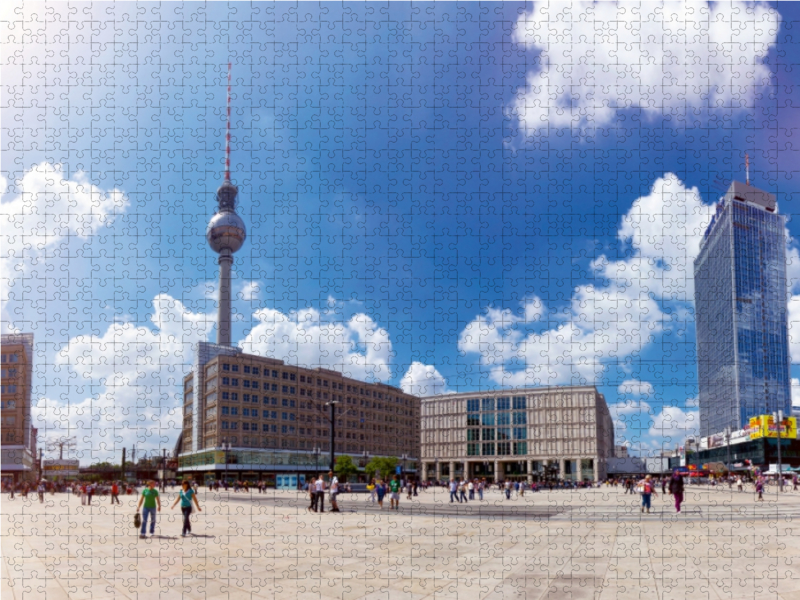 Der Alex! – Blick auf den Alexanderplatz und dem Berliner Wahrzeichen, dem Fernsehturm.