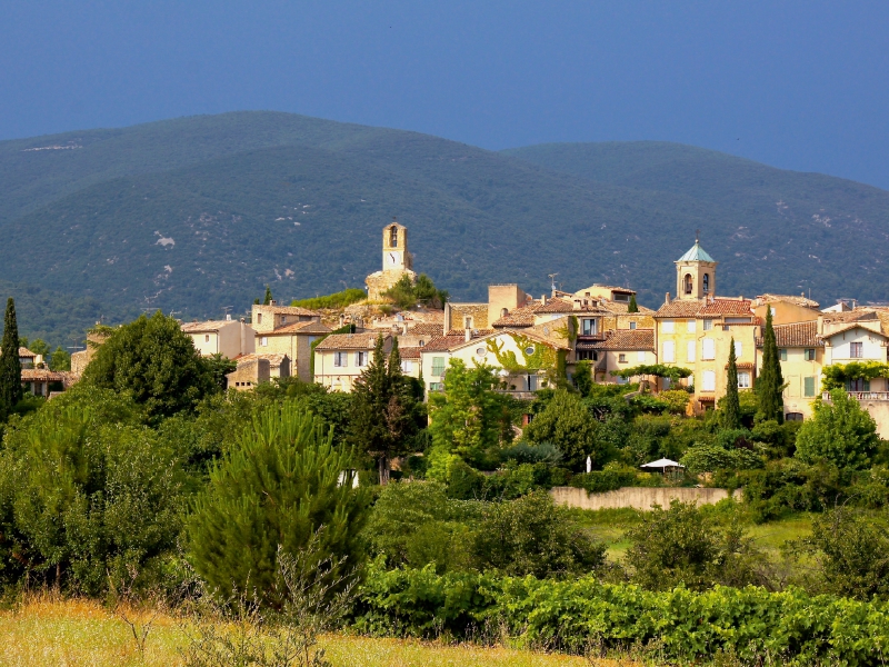 Dorf in der Provence: Lourmarin