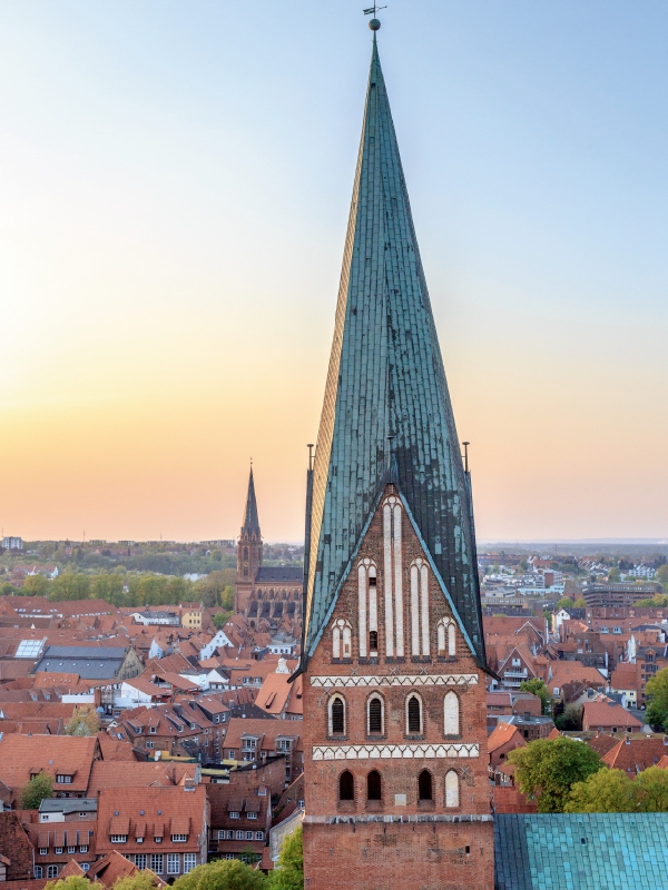 Blick über Lüneburg mit St. Johanniskirche