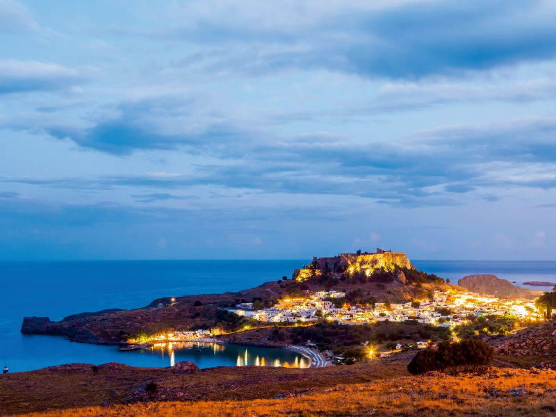 Lindos in der blauen Stunde