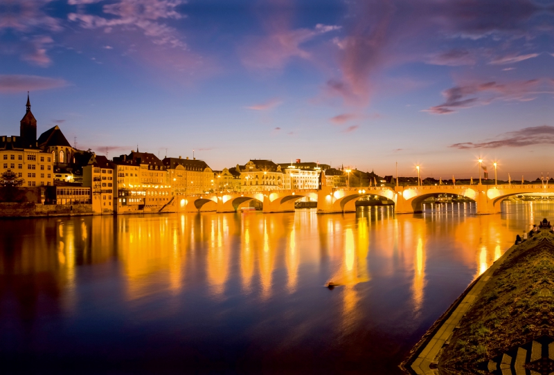 Mittlere Brücke über den Rhein in Basel