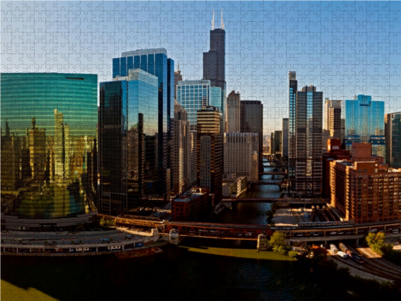 Upper Wacker Drive mit Chicago River