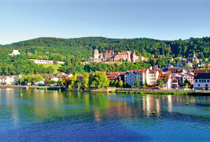 Schloss Heidelberg und Altstadt am Neckar