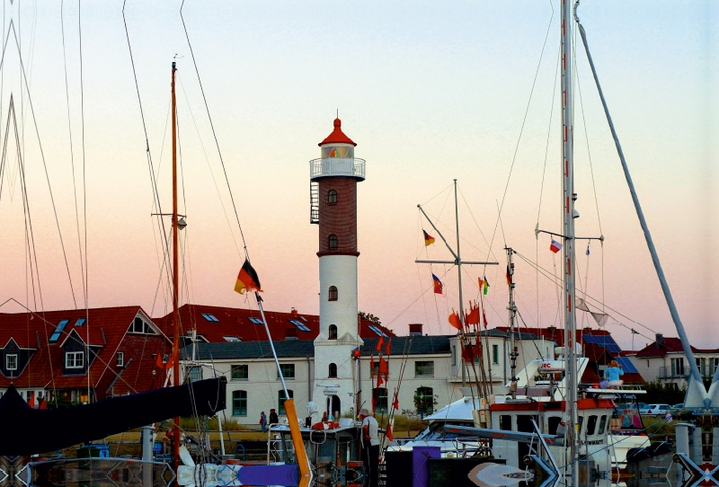 Timmendorf, Hafen mit Leuchtturm