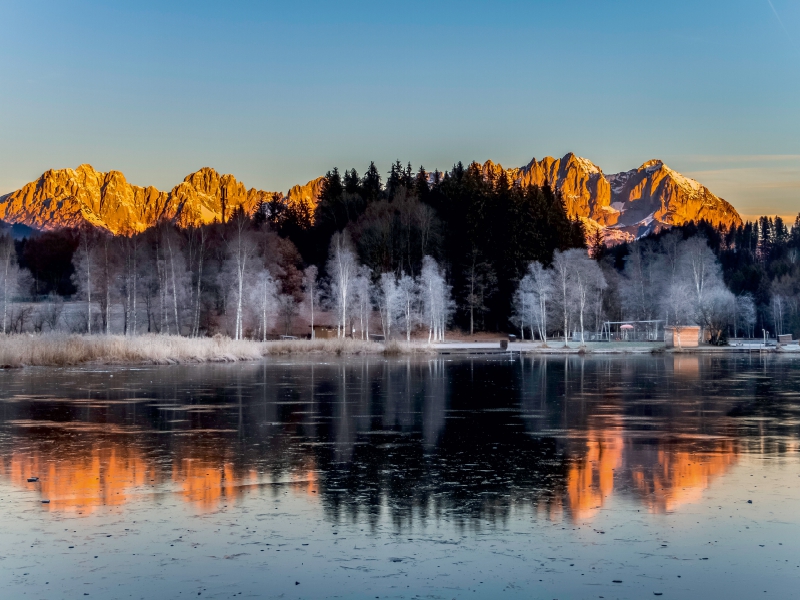 Der Schwarzsee ist bereits zugefrohren