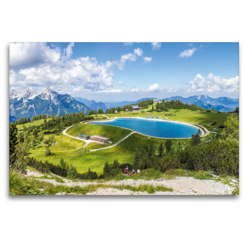 Beeindruckende Landschaft des Totengebirges und dem Speichersee auf der Höss in Hinterstoder