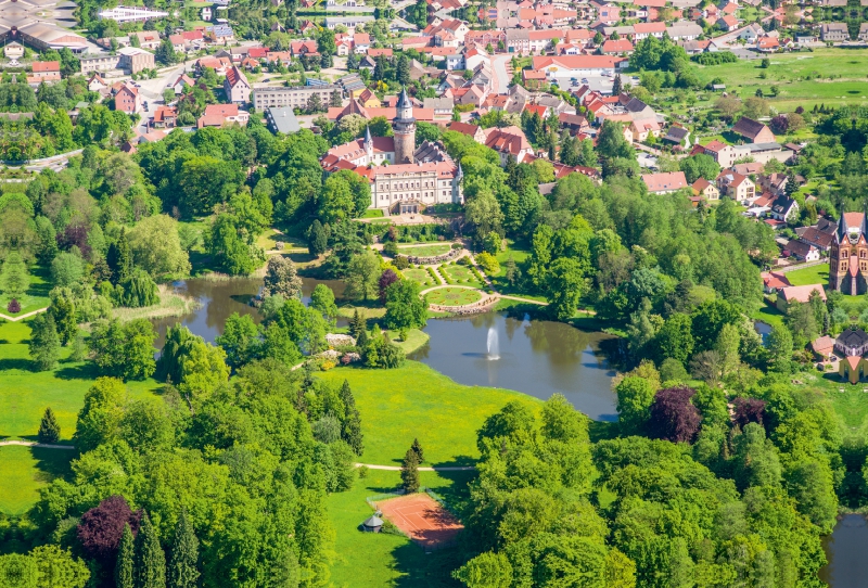 Schloss Wiesenburg (Luftbildaufnahme)