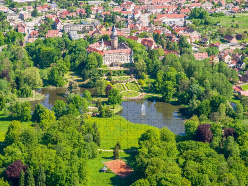 Schloss Wiesenburg (Luftbildaufnahme)