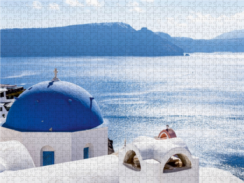 Oia - Kirche und Krater auf Santorin