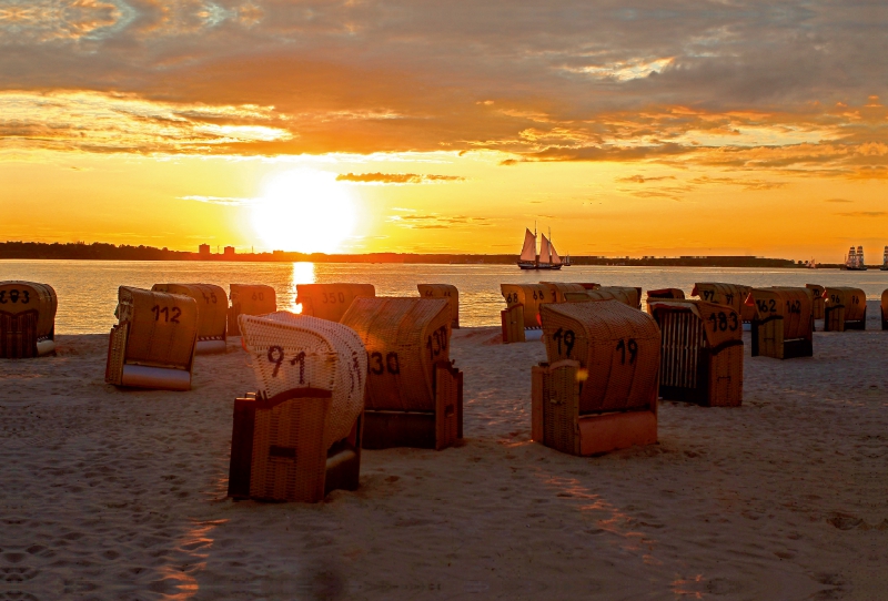 Sonnenuntergang vor Laboe in der Kieler Förde