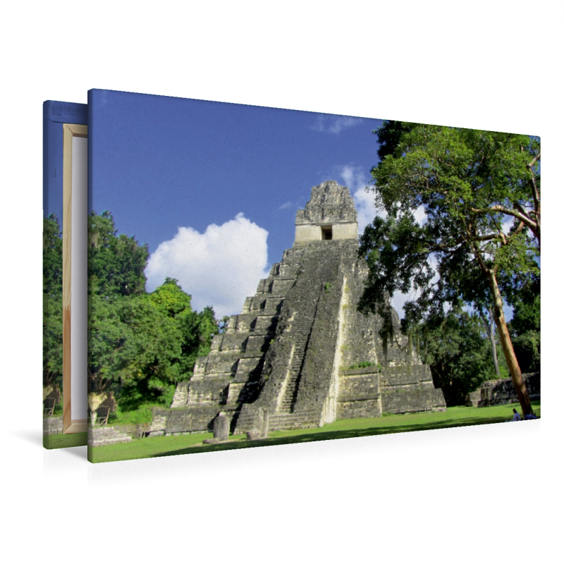 Maya Pyramide in Tikal, Guatemala