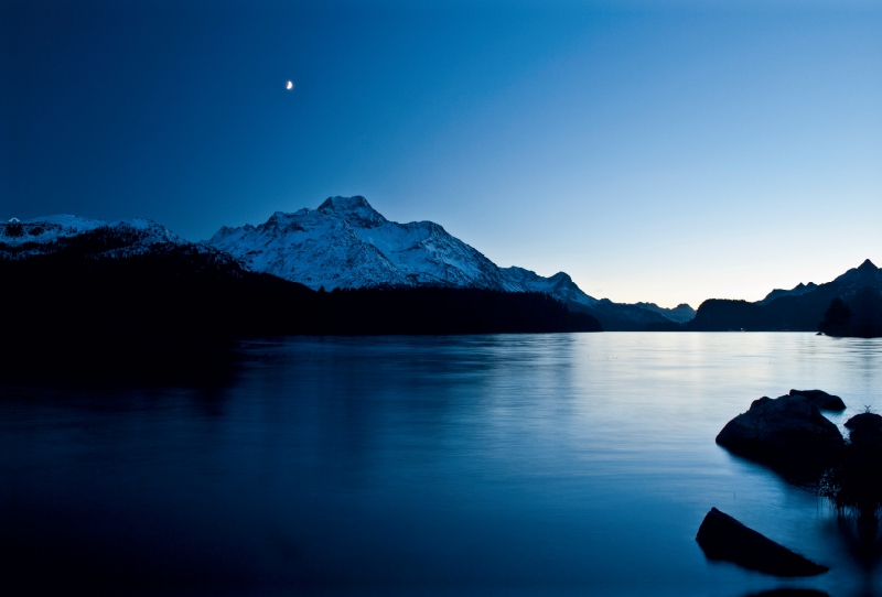 Blaue Stunde im Engadin