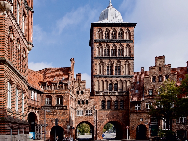 Ein Motiv aus dem Kalender Lübeck - Hanseschönheit in Insellage