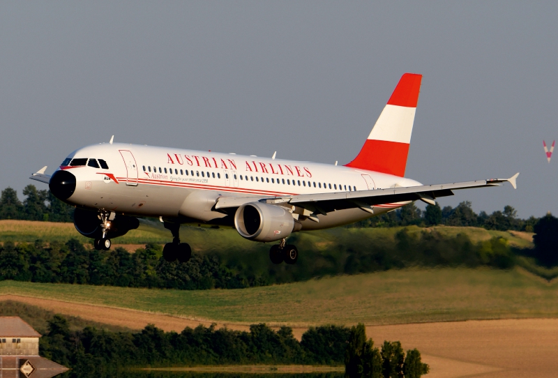 Austrian Airlines Retrojet Airbus A320.