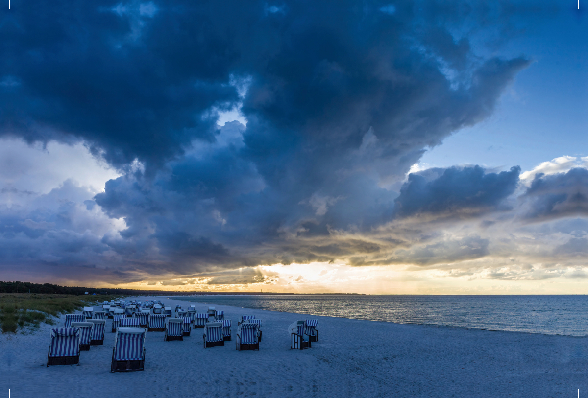 Ein Sturm zieht auf am Strand von Zingst