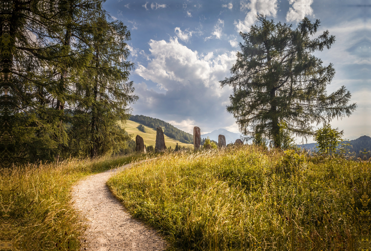 Weg zum Steinkreis bei Seefeld in Tirol