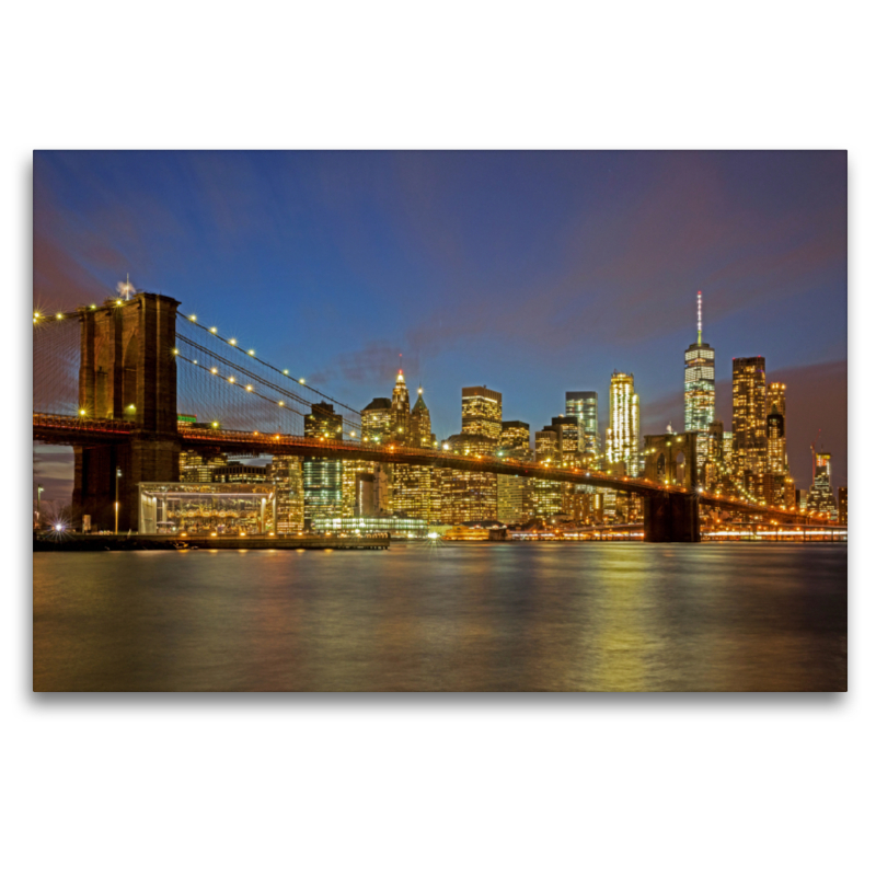 Brooklyn Bridge mit Skyline bei Nacht