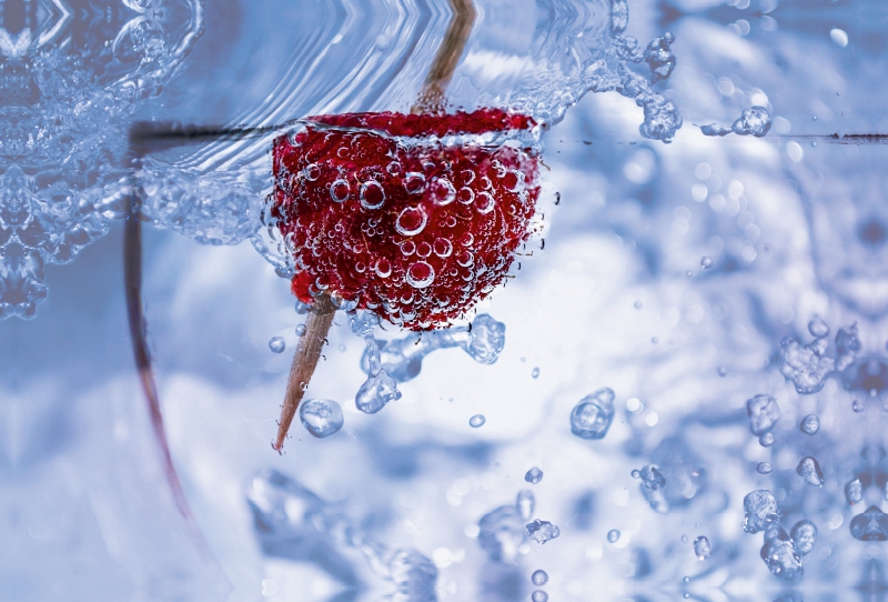 Himbeere im Wasserglas