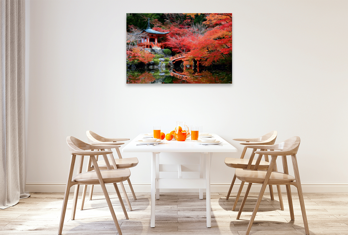 Roter Pavillion im Herbst in Kyoto