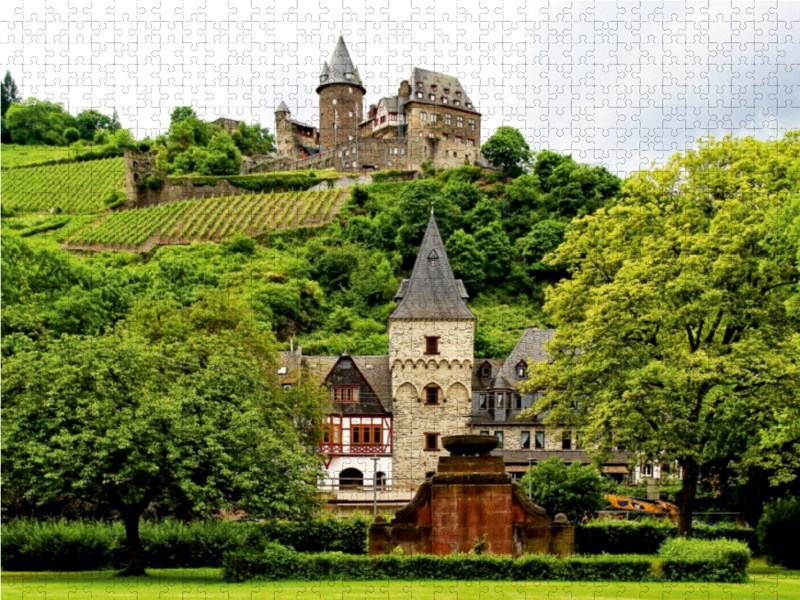 Blick auf die Burg Stahleck in Bacharach am Mittelrhein