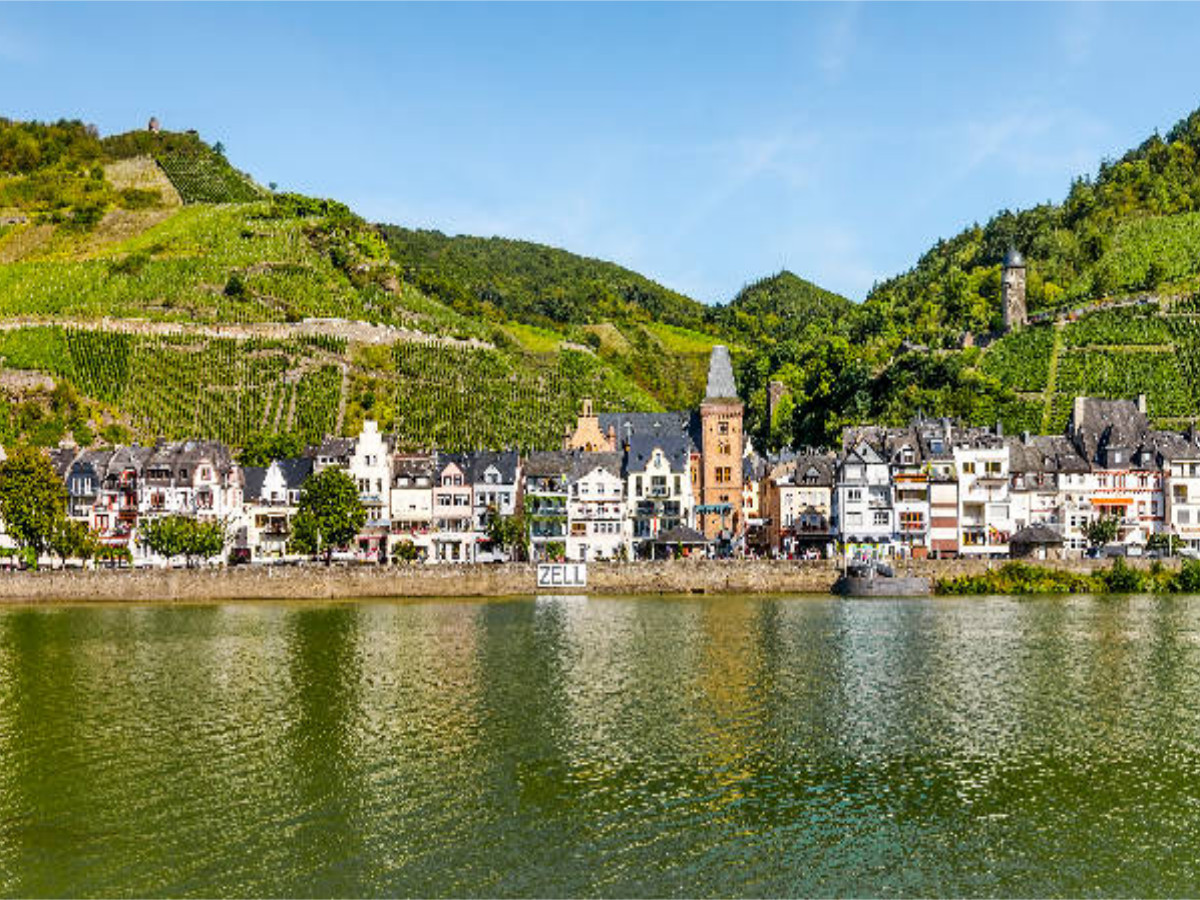 Zell mit Collis-Turm