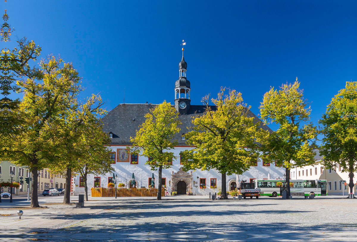 Marktplatz mit Rathaus in Marienberg