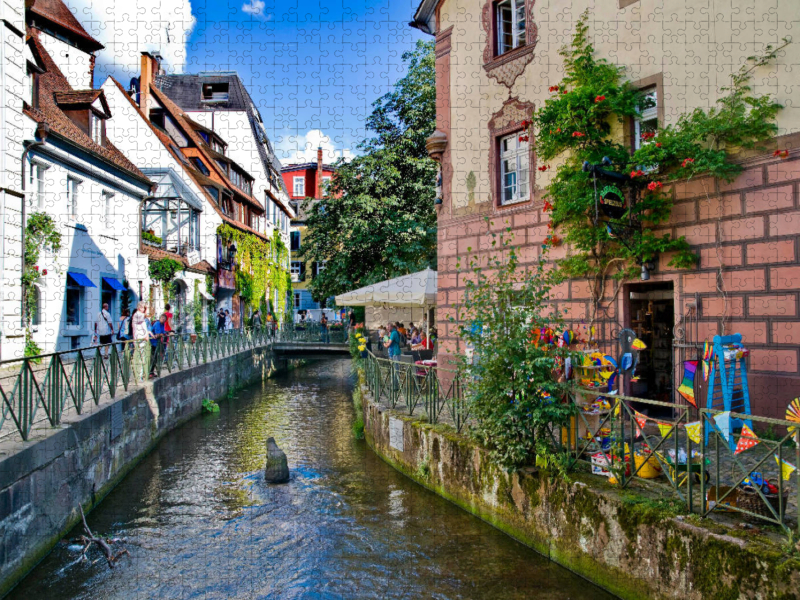 Freiburger Altstadt mit Bächle