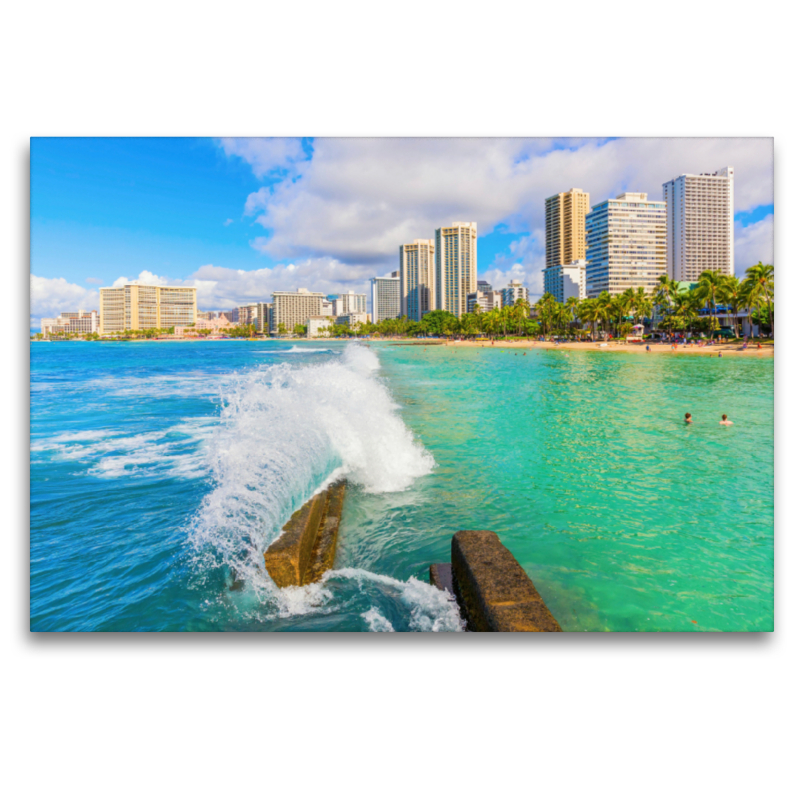 Blick auf Waikiki Beach mit den Hochhäusern von Honolulu im Hintergrund