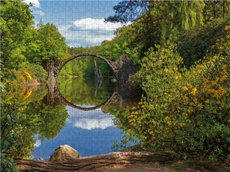 Rakotzbrücke im Rhododrendronpark Kromlau