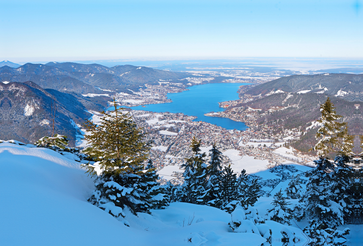 Aussicht vom Wallberg Gipfel auf den Tegernsee