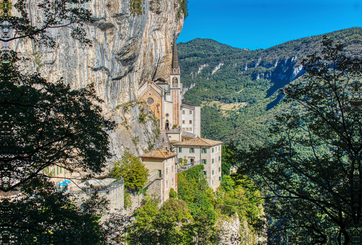 Madonna della Corona