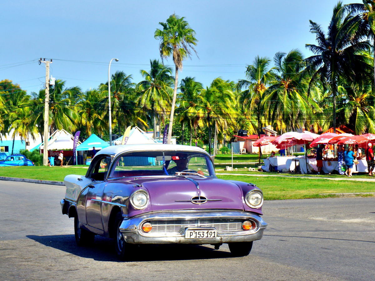 Der US-Oldtimer Oldsmobile Golden Rocket 88 von 1957 in Kuba