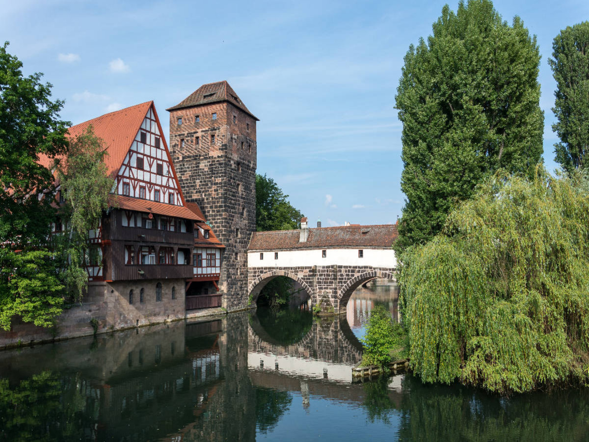 Weinstadel und Henkerbrücke an der Pegnitz