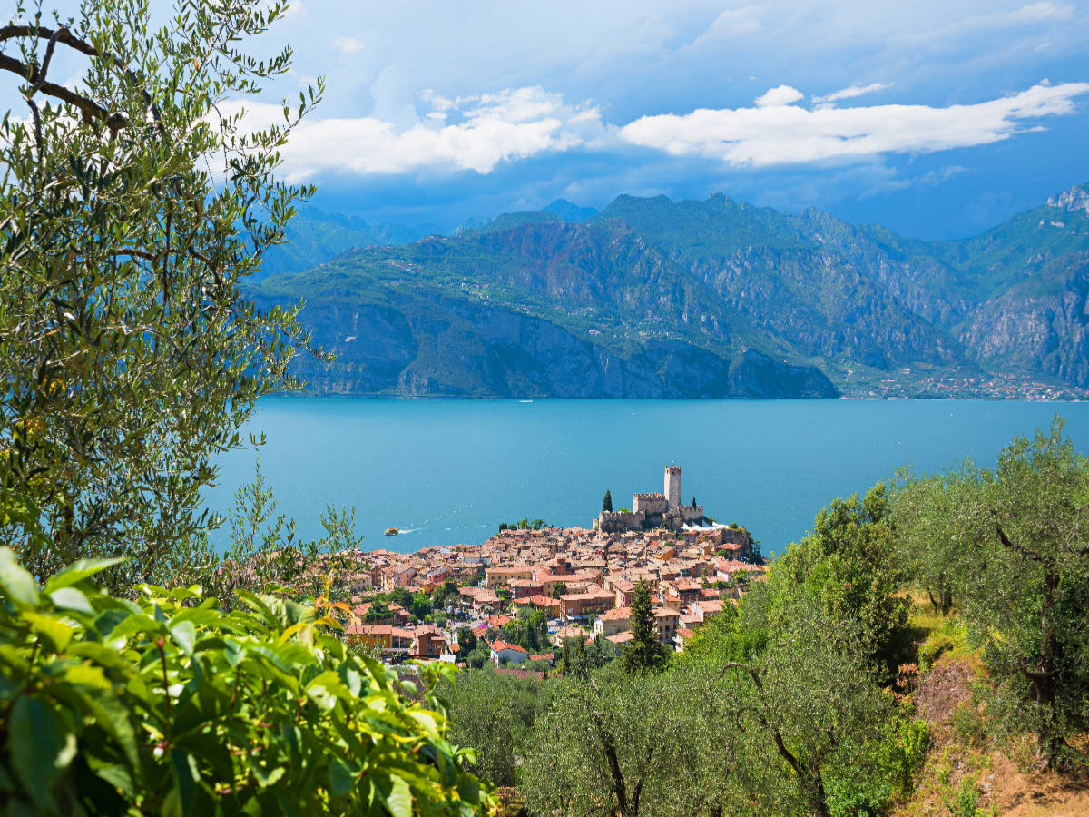 Aussicht von der Panoramastraße auf Malcesine