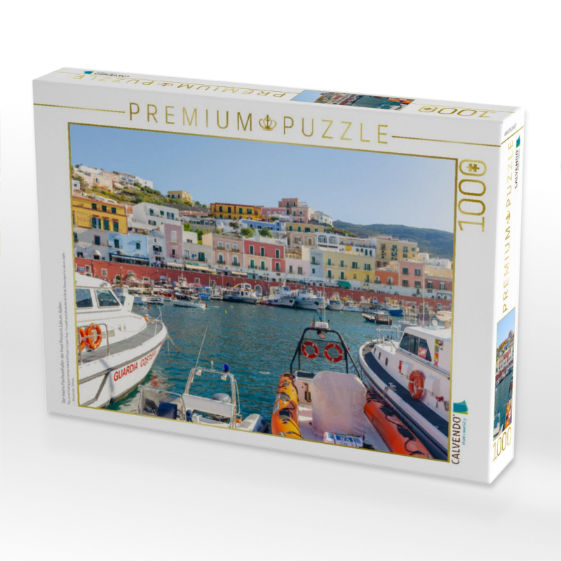 Der kleine Fischereihafen der Insel Ponza in Latium, Italien.