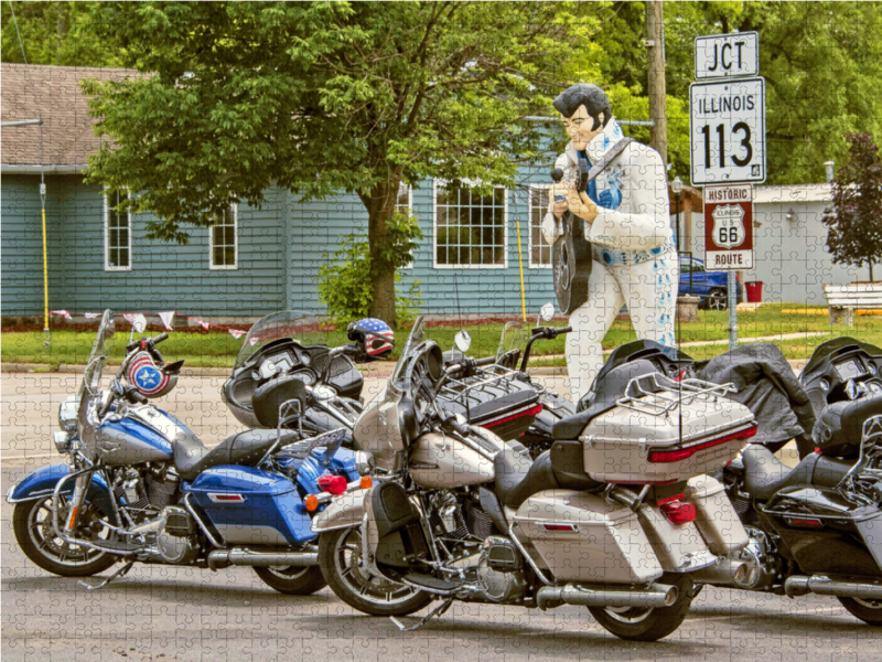 Motorräder parken an der Route 66, Braidwood, USA