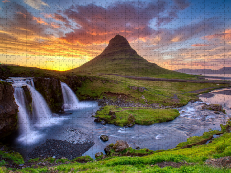 Wasserfall Kirkjufellsfoss und Berg Kirkjufell