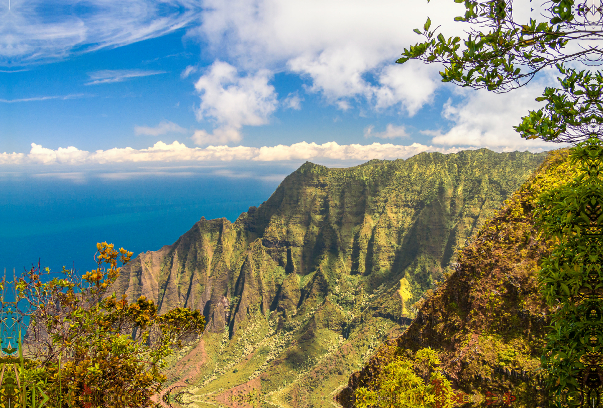 Waimea Canyon im Norden auf Kaua'i, auch als 'Grand Canyon of the Pacific' bezeichnet.