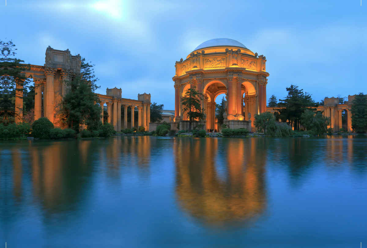 In nächtlicher Beleuchtung: The Palace of Fine Arts