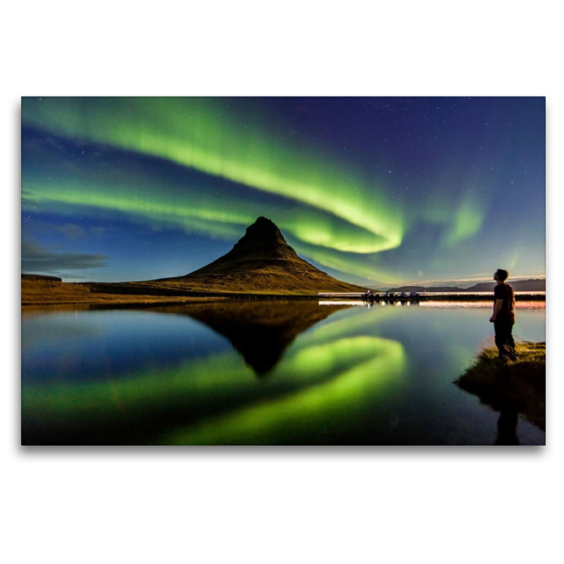 Nordlichter über Berg Kirkjufell in Island